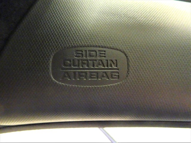 サイドカーテンエアバック付きです☆