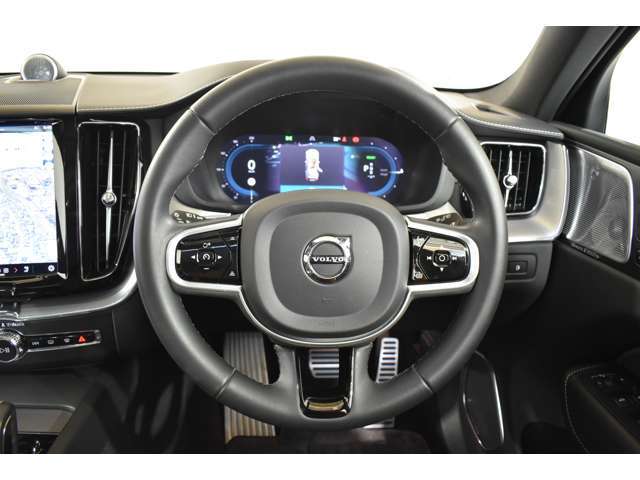 3ヶ月 / 6,000km 保証をベースに、より細やかな『12ヶ月 走行距離無制限有償保証 』 をご用意しております。遠方各地にございます全国の『 BUBU MITSUOKA 』グループまたは、各ディーラーにてサポート致します。