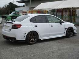 ナビの入れ替え等、前車からの部品の移動もできます。なるべくご要望通りになるよう心がけていますのでお気軽にお申し付けください。