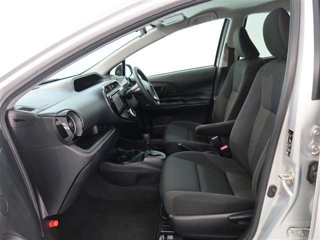 トヨタカローラ千葉は、県内新車販売50店舗（整備工場付き）・中古車販売9店舗でカーライフをサポートいたします。