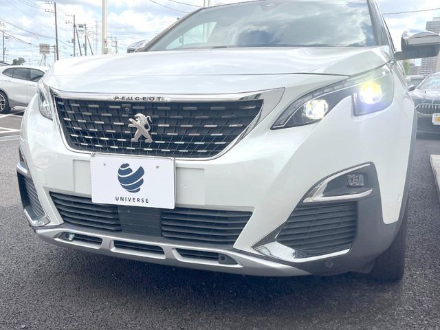 ●LEDヘッドライト：夜間走行時も良好な視界を確保し安心して運転できる高輝度LEDヘッドライトを装備！点灯速度が早く、消費電力も抑えられています。