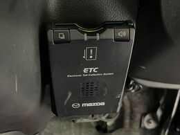 【ETC】高速道路の料金所をストレスなく通過！話題のスポットやサービスエリアに多い「スマートIC」利用時は必須のアイテムです。当店でセットアップを実施、ご納車当日からすぐにご利用いただけます！