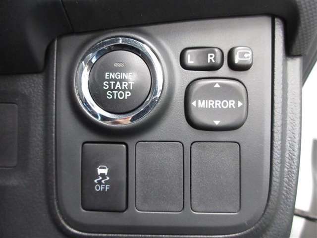 スマートにエンジン始動が可能な、プッシュスタートシステムです。