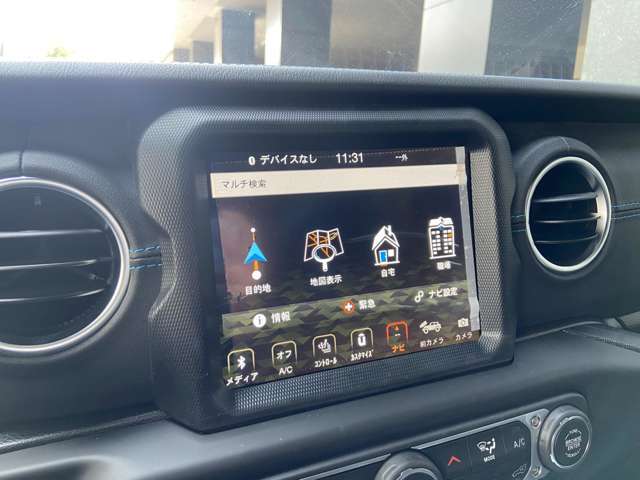 SSD方式を採用した純正ナビゲーションを装備するほか、Android Auto / Apple Car Playにも対応しています。