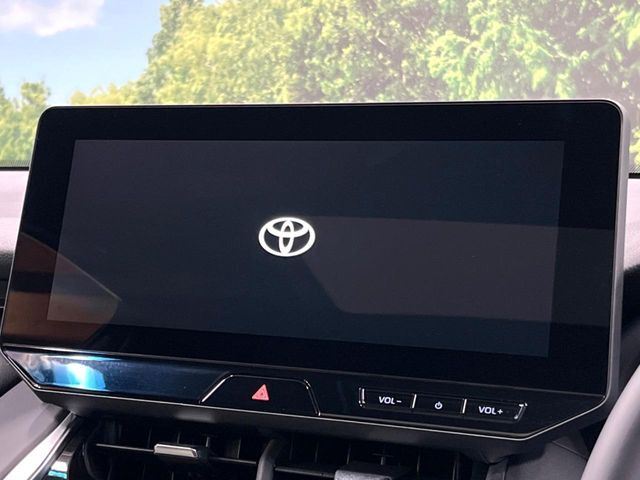 【12.3インチワイドナビ】高級感とインパクトのある大型ワイドナビを装備。各種オーディオ操作はもちろん、横長ワイド画面でのマップ2分割表示など、利便性も高いナビです♪
