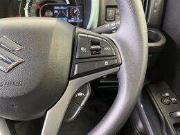 【アダプティブクルーズコントロール】高速道路での長距離走行が楽に！！自動で速度を保つクルーズコントロールが、衝突軽減システムと連携し、前方の車両を感知して車間を保つように速度調節してくれます！！