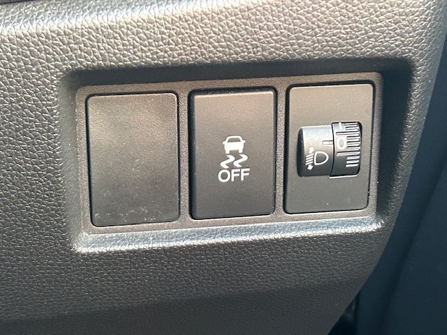 運転席操作部スイッチの画像です。