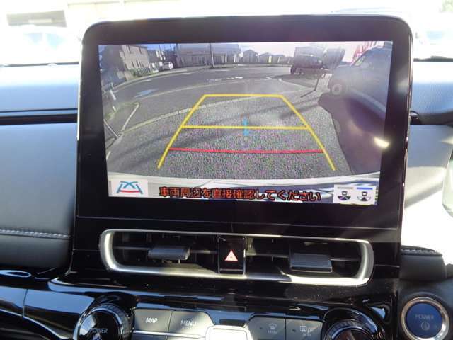 バックモニターもございますので、死角や後部も安心です