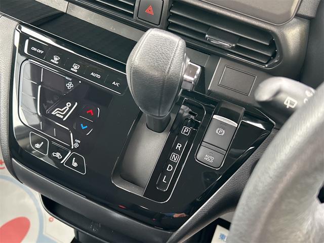 インパネシフトレバー