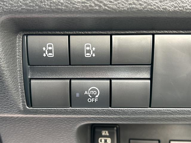 両側パワースライドドアなのでお子様連れの方には特に重宝される機能です♪そしてチャイルドロック機能付きなのでお子様が急にドアを開ける心配もありません♪