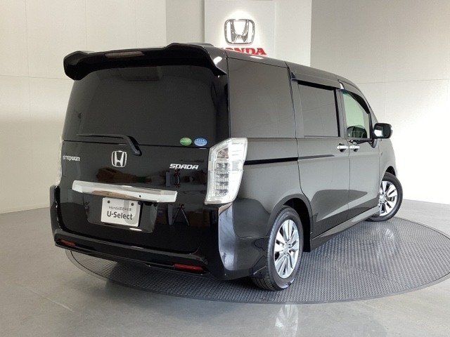 【Honda認定中古車 U-Select】　は3つの安心をお約束します。　1　Hondaのプロが整備した安心。 2　第三者機関がチェックした安心。　3　購入後もHondaが保証する安心。