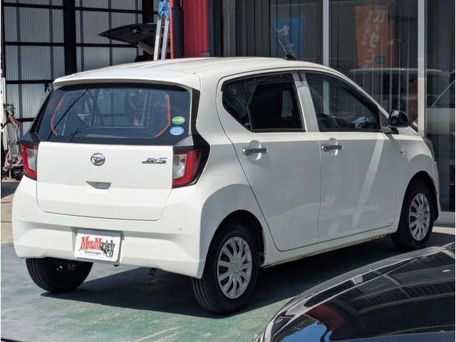 オイル交換　オイルフィルター交換　バッテリー新品に交換致します♪　リフトで上げて下回りの点検整備を行います♪交換備品の追加料金は一切頂きません♪