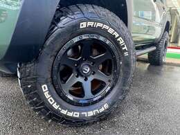 切り換え4WD☆デフロック☆リフトアップ☆バンパーガード☆サイドステップ☆ルーフキャリア☆テールガード☆FUEL17AW☆ETC☆オートエアコン☆バックカメラ☆オートライト☆走行10.6万K☆試乗OK