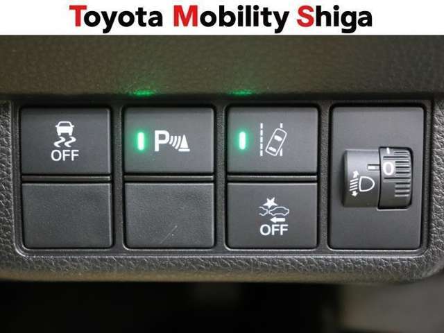 コーナーセンサーや車線逸脱防止機能など頼りになる機能が装備されています。