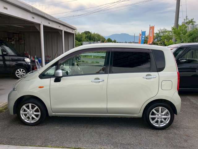 ☆屋根付大型ガレージ完備☆2台収納可能な屋根付大型ガレージを完備しております。雨天時の状態確認や大切なお客様のお車の保管に安心して頂けると思います♪