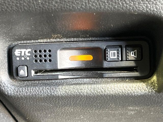 【ETC】高速道路の料金所をストレスなく通過！話題のスポットやサービスエリアに多い「スマートIC」利用時は必須のアイテムです。当店でセットアップを実施、ご納車当日からすぐにご利用いただけます！