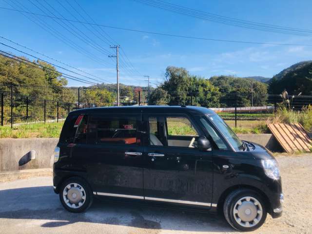 右側面の写真でございます。気になる箇所がございましたらお電話下さい！