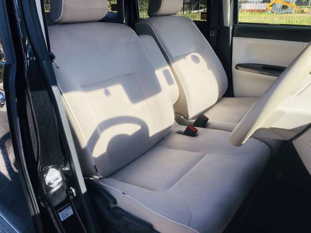 運転席の写真でございます。