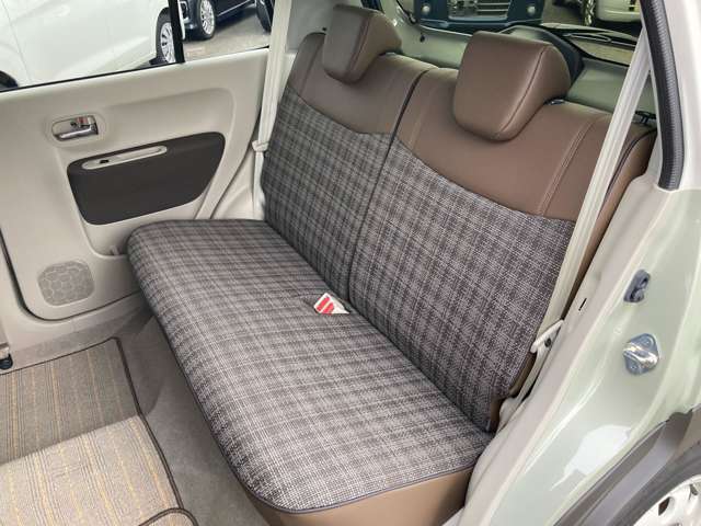 【ディーラーの車は高い？】実はそんなことないんです！ディーラーは自社で車を仕入れているので安いんです☆さらに諸費用も明確で安いので、総額で比較してみてくださいね♪