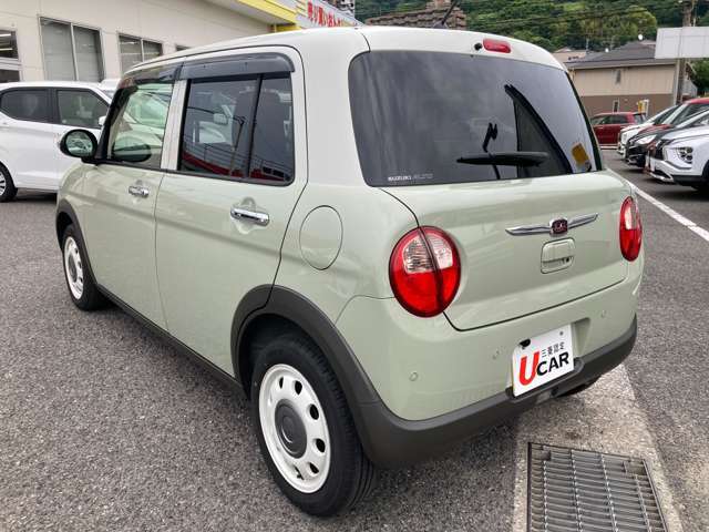 【安心の徹底クリーニング】エンジンルーム・シート下など、見えにくい部分までしっかりと清掃を実施！気になる臭いもしっかり洗浄しています♪気持ちの良い車選びをお約束します♪