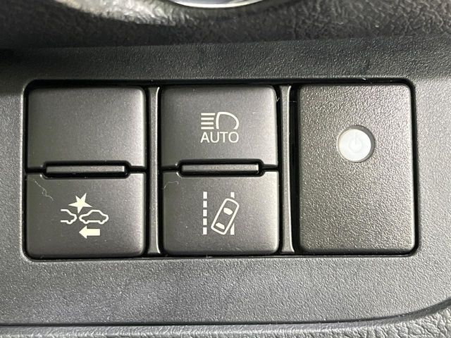 【トヨタセーフティセンス】走行中に前方の車両等を認識し、衝突しそうな時は警報とブレーキで衝突回避と被害軽減をアシスト。より安全にドライブをお楽しみいただけます。