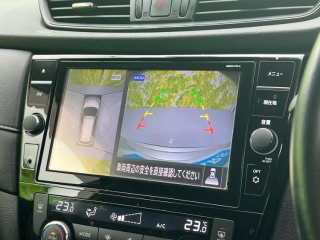 WECARSの展示場では実際に見て、触ってお車をお選びいただけます！知識の豊富な営業スタッフが様々なカーライフをご提案いたします！