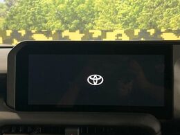 【12.3インチワイドナビ】高級感とインパクトのある大型ワイドナビを装備。各種オーディオ操作はもちろん、横長ワイド画面でのマップ2分割表示など、利便性も高いナビです♪