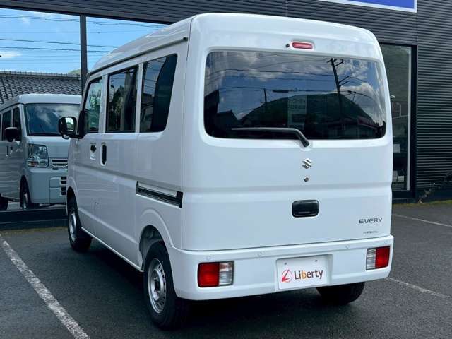 ☆当店の届出済・登録済未使用車は、原則走行距離が10km未満で年式が2年以内の車としております。☆豊富な在庫から車種、グレードや色をお選びいただくことできます。