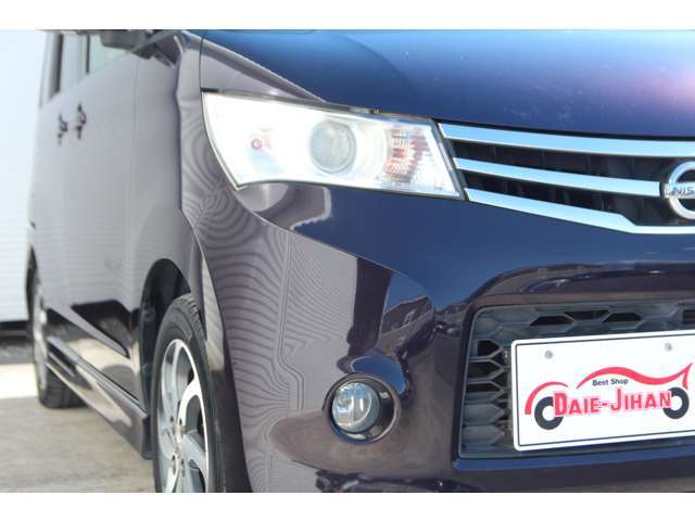 右ヘッドライト廻り