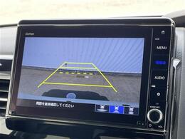 【バックモニター】後ろのカメラの映像をモニターに映し出すことができます！後方の見えない死角や、障害物との距離感をしっかり確認することができます！駐車が苦手な方におすすめです。