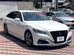 【TRDエアロ】人気のTRDエアロを装備！クルマの外観がよりスタイリッシュになり、街中で存在感あふれる1台に♪将来買い替える時にもリセールに影響しやすく、価値ある人気の装備です！