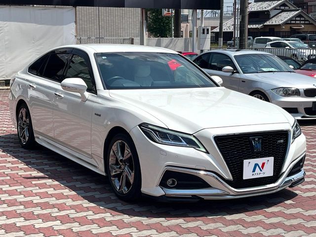 【TRDエアロ】人気のTRDエアロを装備！クルマの外観がよりスタイリッシュになり、街中で存在感あふれる1台に♪将来買い替える時にもリセールに影響しやすく、価値ある人気の装備です！