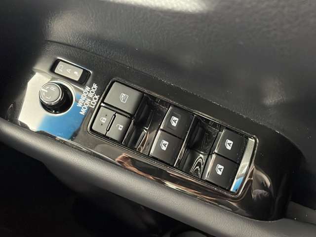 【窓操作部】『窓周辺/窓周辺装備』の画像になります。写真の内容に関してご不明点、ご質問等がございましたらお気軽にガリバー店舗までお問い合わせください。