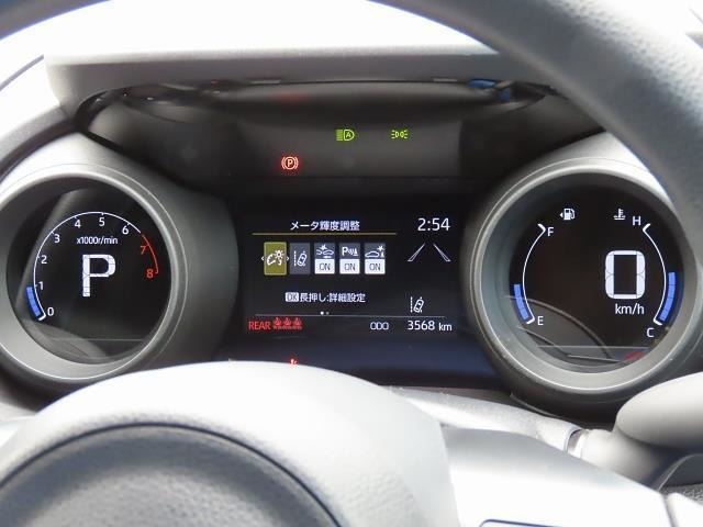 先進的で確認しやすいメーターパネルで運転をサポート！