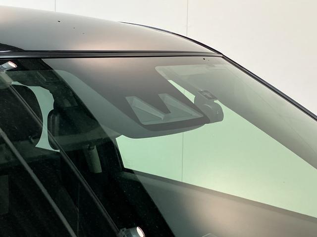 品質へのこだわり！フロアマットやシートなど車内をキレイに清掃し、ニオイや汚れなどを徹底的にクリーニングしてもらっております。室内はピカピカです☆