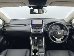 【インパネ全体】全方位で視界が広く、高い目線で運転もしやすいです！