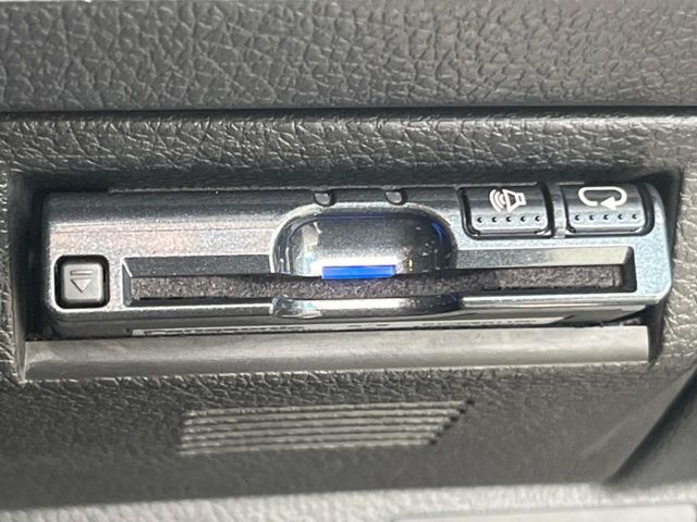 【ETC】高速道路の料金所をストレスなく通過！話題のスポットやサービスエリアに多い「スマートIC」利用時は必須のアイテムです。当店でセットアップを実施、ご納車当日からすぐにご利用いただけます！