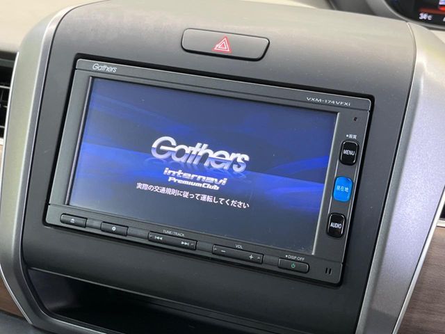 【フルセグTV付ナビゲーション】使いやすいナビで目的地までしっかり案内してくれます。各種オーディオ再生機能も充実しており、お車の運転がさらに楽しくなります！！