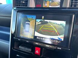 【パノラミックビューモニター】専用のカメラにより、上から見下ろしたような視点で360度クルマの周囲を確認することができます☆死角部分も確認しやすく、狭い場所での切り返しや駐車もスムーズに行えます。