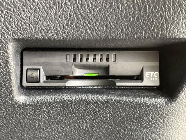 【ETC】高速道路の料金所をストレスなく通過！話題のスポットやサービスエリアに多い「スマートIC」利用時は必須のアイテムです。当店でセットアップを実施、ご納車当日からすぐにご利用いただけます！