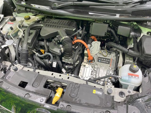 親切・丁寧な専門メカニックスタッフが応対！・車検・点検整備・事故等の修理などアフターサービスも安心。お車のカスタマイズもネクステージのサービススタッフまでご相談ください！