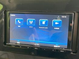 【ナビゲーション】使いやすいナビで目的地までしっかり案内してくれます。各種オーディオ再生機能も充実しており、お車の運転がさらに楽しくなります！！