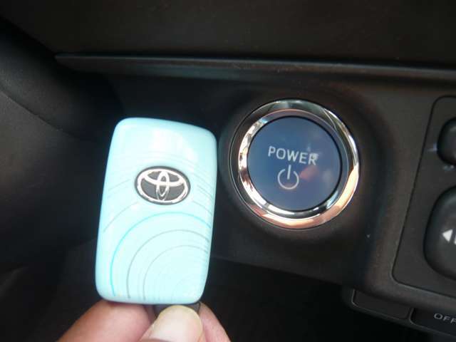 トヨタ アクア 1.5 G 2012年 7.2万キロ (埼玉県) オートプラザ赤城