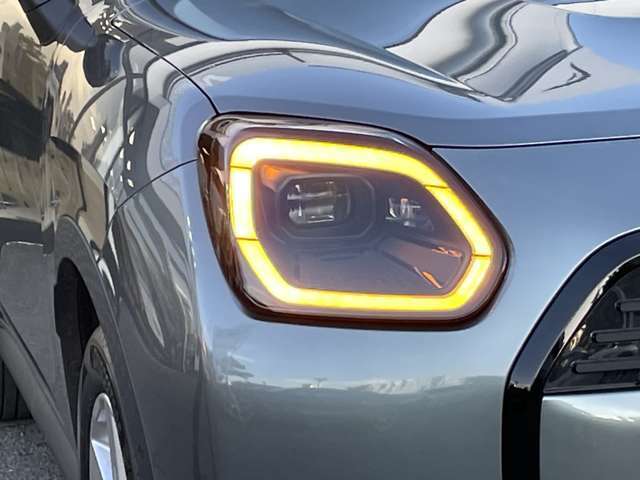 時を経ても深い魅力を放ち続けるMINI。より快適にお乗り頂くために、3つのサポートプログラムをご用意しております。※認定中古車保証は登録日より最長4年間まで延長が可能です。