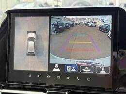 【パノラミックビューモニター】を装備しております。全周囲カメラで危険察知。狭い駐車場でも安心して駐車できますね。