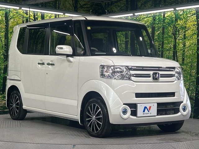 大好評のボディコーティング「弾スプラッシュコート」もご納車までに施工可能。通常のガラスコートと異なる、耐久年数6年の無機質ガラスコーティングが、ボディをキレイな状態に保ってくれます。