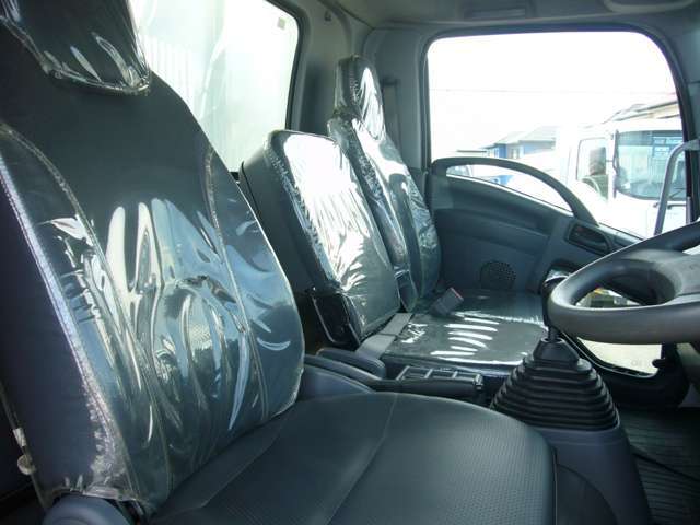 ★★日本全国どこへでも配送OK★★車選びはグローバルクレスト柳川で！お買い得な一台を是非！☆無料電話【0078-6003-679928】お気軽にお問い合わせください！