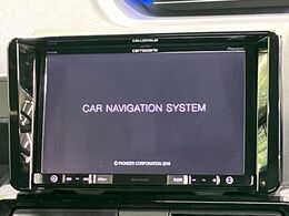 【ナビゲーション】目的地までしっかり案内してくれる使いやすいナビ。Bluetooth接続すればお持ちのスマホやMP3プレイヤーの音楽を再生可能！毎日の運転がさらに楽しくなります！！