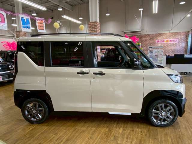 人気の車種が勢ぞろい！各メーカー最新人気車がラインナップ。見て触って選べる展示場です♪