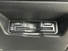 【ETC】有料道路を利用する際に料金所で停止することなく通過できる、ETC車載器（ノンストップ自動料金収受システム機器）が装備されています。セットアップを行うことで利用可能になります。